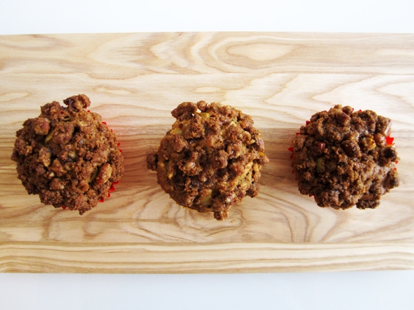 Vegan Caramel Apple Muffins