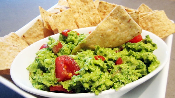 Healthy Hidden Broccoli Guacamole - Vegan and Gluten-Free