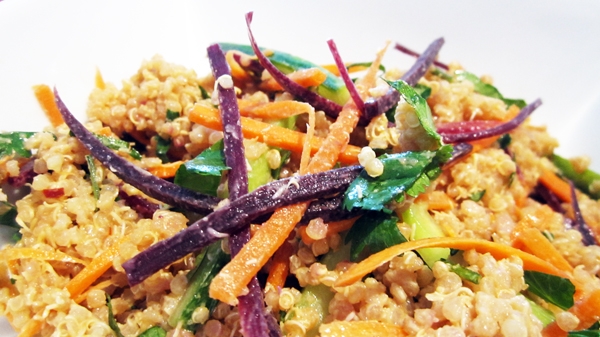 Spicy Peanut Quinoa Salad (Vegan, Gluten-Free)