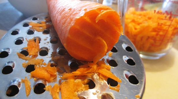 Carrot-Praline Cake (or Cupcakes)