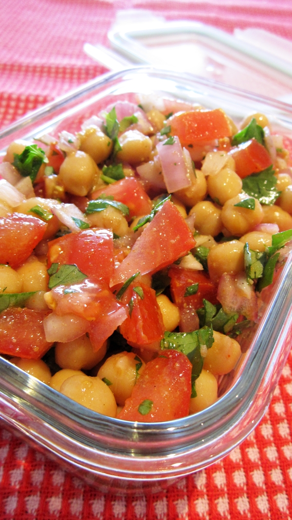 Easy Vegan Mexican Chickpea Salad – Vegangela