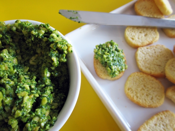 Rocket (Arugula) & Cashew Spread - Vegan and Gluten-Free