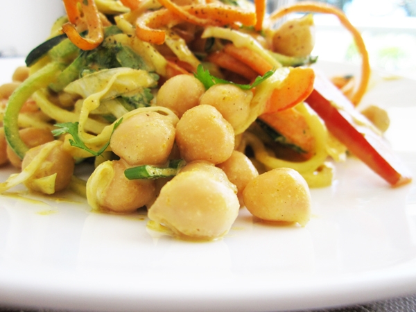 Curried Chickpea & Veggie Noodle Salad – Vegan & Gluten-Free