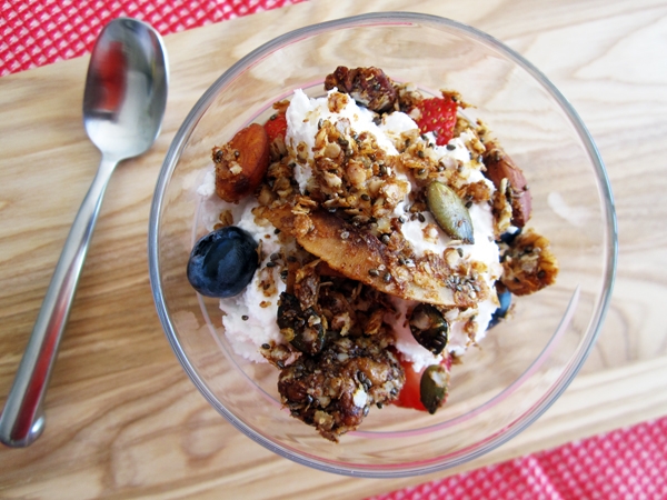 Quinoa Granola with Coconut and Chia Seeds (Vegan and Gluten-Free)