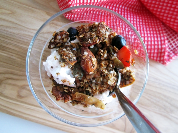 Quinoa Granola with Coconut and Chia Seeds (Vegan and Gluten-Free)