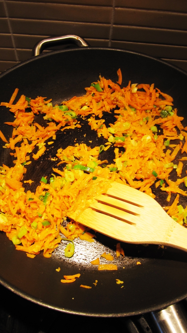 Hijiki Tofu Burgers & Carrot Ginger Dressing